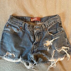 Levi’s 550 denim shorts